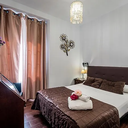 Guest house Noches De Triana 2*