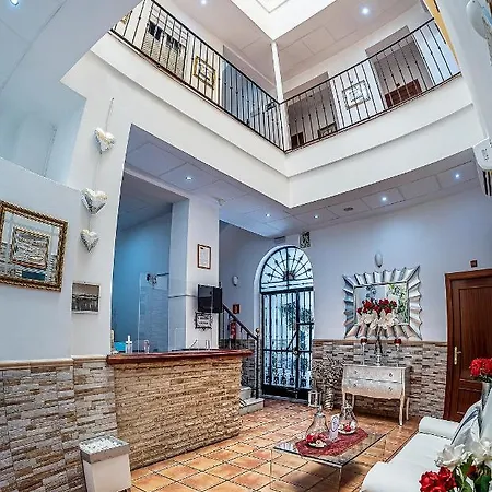 Guest house Noches De Triana 2*