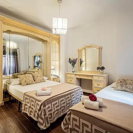 Guest house Noches De Triana Seville